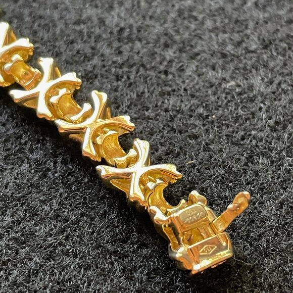 Tiffany & Co 7". 18k Yellow Gold Vintage Signature X Bracelet/Case & Box - Picture 6 of 14